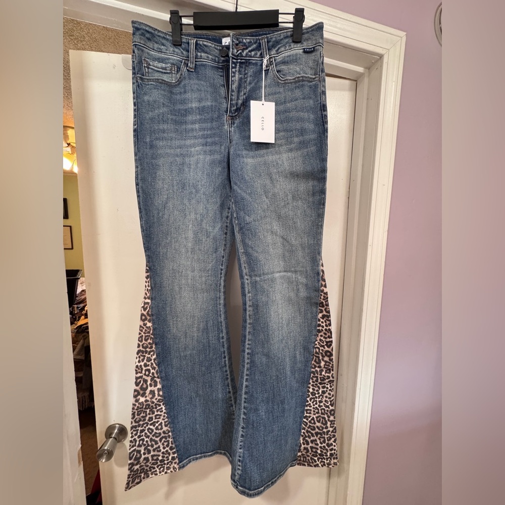 Cello Women's Straight Leg Blue Jeans